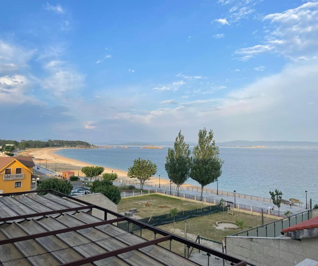 Apartamento En La Playa Appartement Ribeira Buitenkant foto